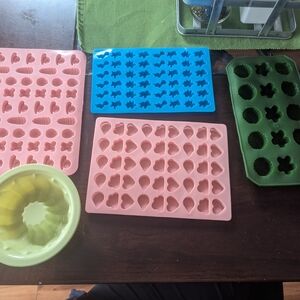 Silicone Candy & Baking Molds - Pink, Blue, Green, Yellow